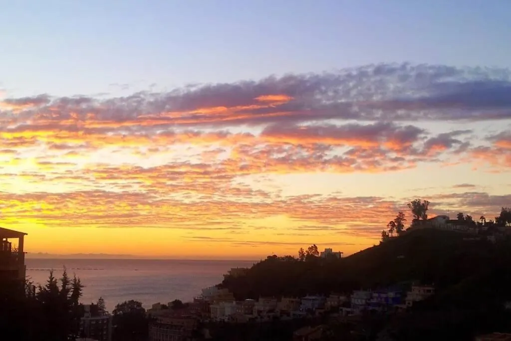 Great Penthouse & Terrace Overlooking The Sea - Free Parking Malaga